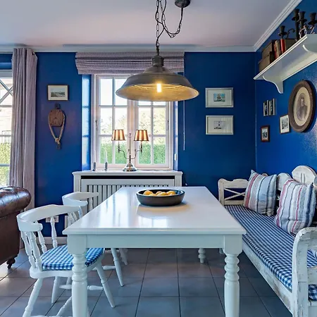 Haus Lotte Holiday home Utersum